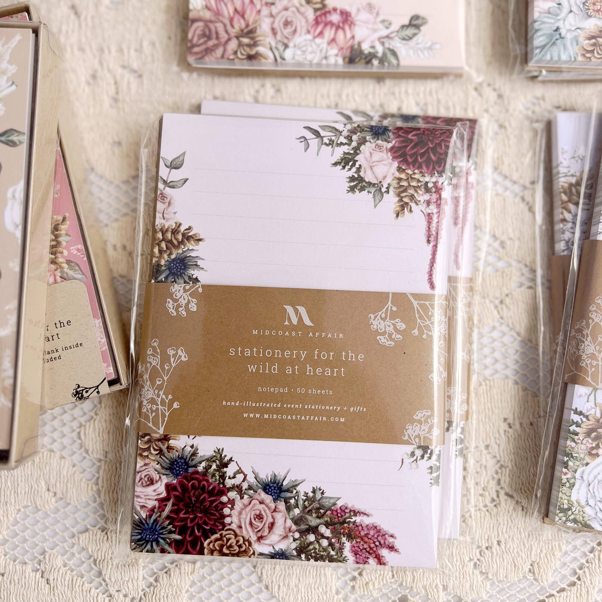 Wintry Florals Dahlia | Notepad: 4.25" x 6.25" Notepad
